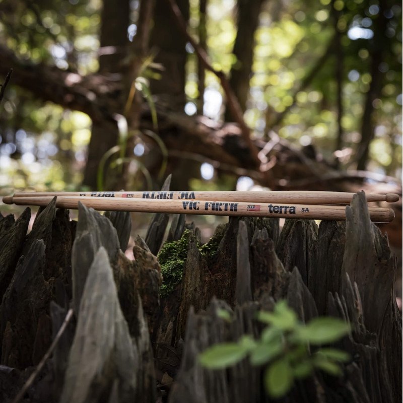 VIC FIRTH 5AT TERRA Baquetas punta de madera